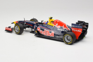 Red Bull RB8 Renault #2 M. Webber Red Bull Racing Showcar 2012 Minichamps 1:18 110120072 Metall — Bild 5 von 7