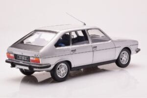 Renault 30 TX Silber Norev 1:18 185272 Metall — Bild 3 von 8