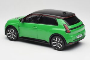 Renault 5 E-Tech Electric Pop Grün & Schwarz Norev 1:18 185502 Metall — Bild 7 von 8