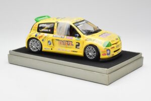 Renault Clio Sport #2 E. Rangoni Renault Clio Trophy Winner 2000 Universal Hobbies 1:18 7711218616 Metall — Bild 4 von 6