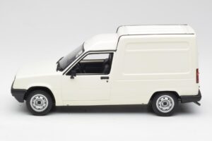 Renault Express Weiß Otto 1:18 OT466 Resin — Bild 3 von 5