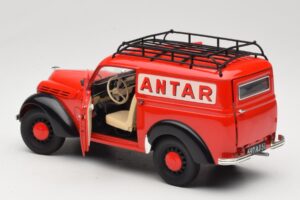Renault Juvaquatre Utilitaire Rot Solido 1:18 8424 Metall — Bild 5 von 8