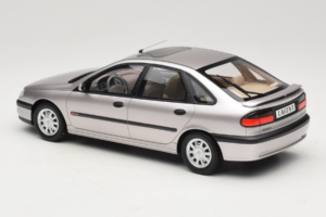 Renault Laguna V6 3.0 Baccara Opal Grey Otto 1:18 OT1185 Resin — Bild 5 von 6