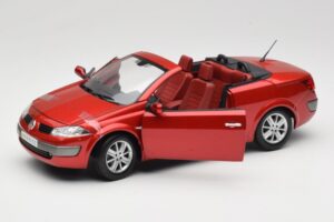 Renault Megane Mk1 CC Rot Solido 1:18 8152 Metall — Bild 2 von 8