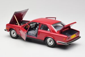 Rolls-Royce Camargue Rot Bburago 1:22 3001 Metall — Bild 5 von 8