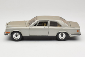 Rolls-Royce Camargue Silber Bburago 1:18 3001-M2 Metall — Bild 4 von 8