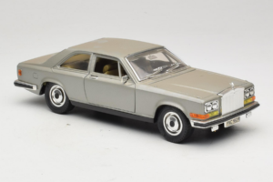 Rolls-Royce Camargue Silber Bburago 1:18 3001-M2 Metall — Bild 6 von 8