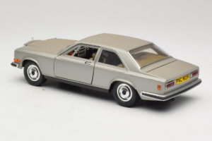 Rolls-Royce Camargue Silber Bburago 1:18 3001-M2 Metall — Bild 7 von 8