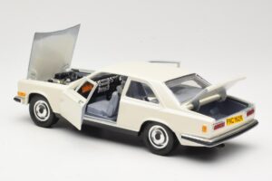 Rolls-Royce Camargue Weiß Bburago 1:22 3001-M1 Metall — Bild 5 von 8