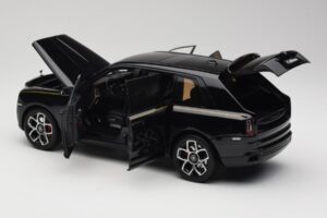 Rolls-Royce Cullinan Schwarz Mit Gold Coachline & Shadow Wheels OEM 1:18 028-15A Metall — Bild 5 von 8