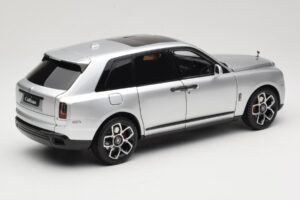 Rolls-Royce Cullinan Silber Mit Shadow Wheels OEM 1:18 028-16A Metall — Bild 3 von 8