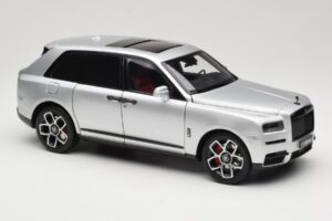 Rolls-Royce Cullinan Silber Mit Shadow Wheels OEM 1:18 028-16A Metall — Bild 6 von 8