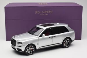 Rolls-Royce Cullinan Silber Mit Shadow Wheels OEM 1:18 028-16A Metall — Bild 8 von 8