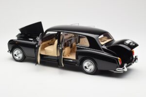 Rolls-Royce Phantom VI EWB Schwarz Kyosho 1:18 08905BK Metall — Bild 5 von 8