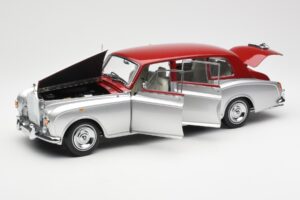 Rolls-Royce Phantom VI Silber Rot Kyosho 1:18 08905SR Metall — Bild 2 von 8
