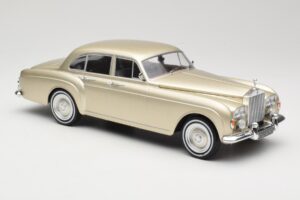 Rolls-Royce Silver Cloud III Flying Spur H.J. Mulliner Gold MCG 1:18 MCG18058 Metall — Bild 4 von 6