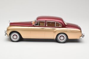Rolls-Royce Silver Cloud III Flying Spur H.J. Mulliner Rot & Gold MCG 1:18 MCG18132 Metall — Bild 3 von 6