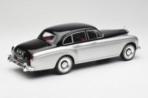Rolls-Royce Silver Cloud III Mulliner Silber & Schwarz MCG 1:18 MCG18128 Metall — Bild 2 von 6