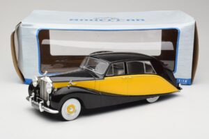 Rolls-Royce Silver Wraith Empress by Hooper Schwarz & Gelb MCG 1:18 MCG18066 Metall — Bild 6 von 6