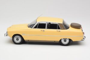 Rover 3500 V8 P6 Creme MCG 1:18 MCG18046 Metall — Bild 3 von 6