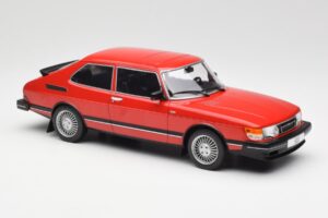 Saab 900 GL Rot MCG 1:18 MCG18340 Metall — Bild 2 von 6