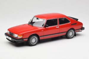Saab 900 GL Rot MCG 1:18 MCG18340 Metall