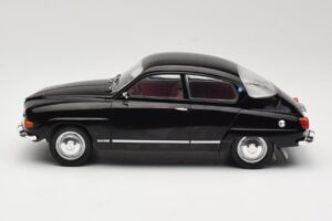 Saab 96 V4 Schwarz MCG 1:18 MCG18063 Metall — Bild 3 von 6