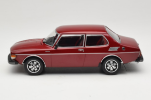 Saab 99 EMS Metallic Rot MCG 1:18 MCG18441 Metall — Bild 3 von 6