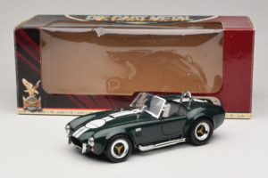 Shelby Cobra 427 S/C Dunkelgrün Weiße Streifen Road Signature 1:18 92058-P1 Metall — Bild 8 von 8