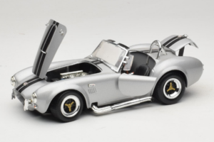 Shelby Cobra 427S/C Silber Mit Schwarzen Streifen Road Signature 1:18 92058 Metall — Bild 2 von 8