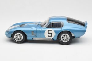 Shelby Cobra Daytona Coupe #5 D. Gurney / B. Bondurant 24 Hours of Le Mans 1964 Exoto 1:18 135190555498 Metall — Bild 4 von 8