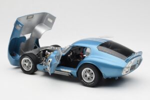Shelby Cobra Daytona Coupe #5 D. Gurney / B. Bondurant 24 Hours of Le Mans 1964 Exoto 1:18 135190555498 Metall — Bild 5 von 8