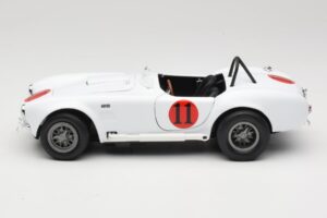 Shelby Cobra 427 S/C Weiß Auto World 1:18 AWSS104 Metall — Bild 4 von 8