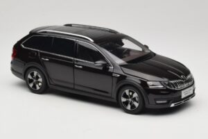 Skoda Octavia Mk4 Combi Braun Paudi Model 1:18 ZMR000005BRA Metall — Bild 6 von 8