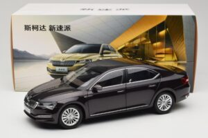 Skoda Superb Mk3 Schwarz Paudi Model 1:18 ZSS000006BLA Metall — Bild 8 von 8