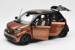 Smart Forfour W453 Schwarz Hazel Braun Norev 1:18 B66960299 Metall — Bild 2 von 8