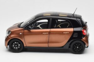 Smart Forfour W453 Schwarz Hazel Braun Norev 1:18 B66960299 Metall — Bild 4 von 8