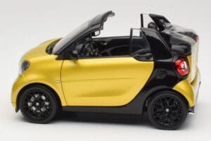 Smart Fortwo 453 Cabriolet Schwarz Und Gelb Norev 1:18 B66960289 Metall — Bild 4 von 8