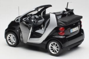 Smart Fortwo Cabrio W451 Schwarz & Silber Minichamps 1:18 Q0022566V001C18Q00 Metall — Bild 5 von 8