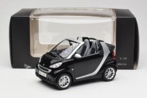 Smart Fortwo Cabrio W451 Schwarz & Silber Minichamps 1:18 Q0022566V001C18Q00 Metall — Bild 8 von 8