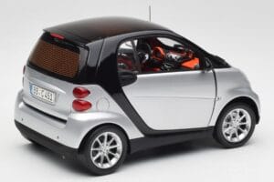 Smart Fortwo Coupe W451 Silber & Schwarz Minichamps 1:18 Q0022528V001C75Q00 Metall — Bild 3 von 8