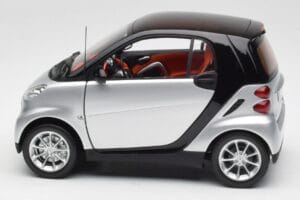 Smart Fortwo Coupe W451 Silber & Schwarz Minichamps 1:18 Q0022528V001C75Q00 Metall — Bild 4 von 8