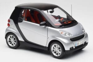 Smart Fortwo Coupe W451 Silber & Schwarz Minichamps 1:18 Q0022528V001C75Q00 Metall — Bild 6 von 8