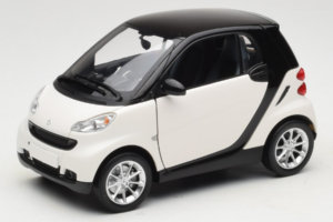 Smart Fortwo 451 Coupe Weiß Schwarz Minichamps 1:18 150036302 Metall