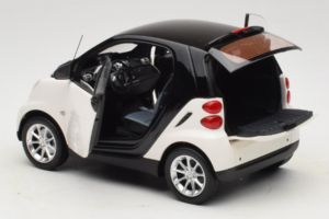 Smart Fortwo 451 Coupe Weiß Schwarz Minichamps 1:18 150036302 Metall — Bild 5 von 8