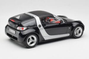 Smart Roadster Dunkelblau Bburago 1:18 34917 Metall — Bild 3 von 8