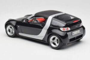 Smart Roadster Dunkelblau Bburago 1:18 34917 Metall — Bild 7 von 8