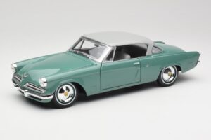 Studebaker Starliner Seafoam Grün & Shasta Weiß Maisto 1:18 31651 Metall