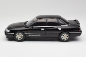 Subaru Legacy RS Schwarz IXO 1:18 18CMC131A Metall — Bild 3 von 6