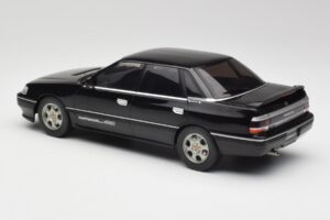 Subaru Legacy RS Schwarz IXO 1:18 18CMC131A Metall — Bild 5 von 6